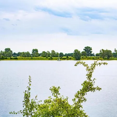 בית נופש Getaway With Garden In Gelderland *
