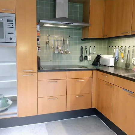 Getaway With Garden In Gelderland בית נופש